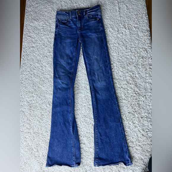 American Eagle Outfitters Denim - Women’s American Eagle Size 0Long Hi Rise Artist Flare Jeans